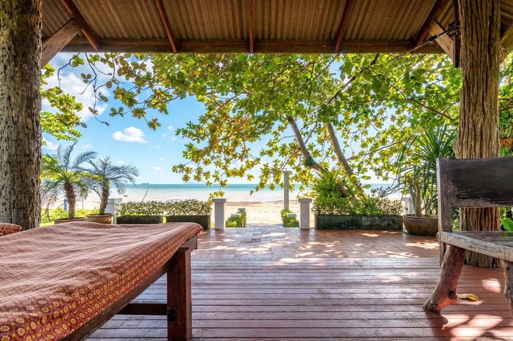 Piman Pu Piman Pu Villa - 2 King Bed (with A/C) + 1 Double Bed (with fan) 8