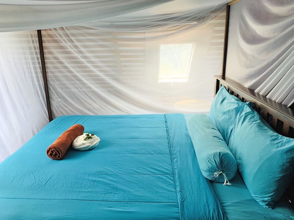 Piman Pu Piman Pu Villa - 2 King Bed (with A/C) + 1 Double Bed (with fan) 4