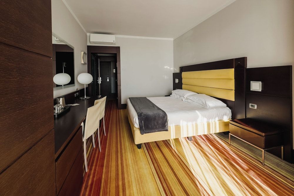 Hotel Bel Sit Superior Double or Twin Room, Lake View 3