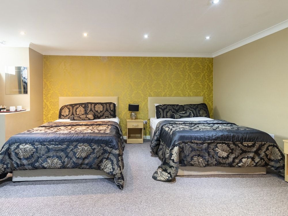 Stuart Hotel Standard Quadruple Room, 2 Double Beds 2