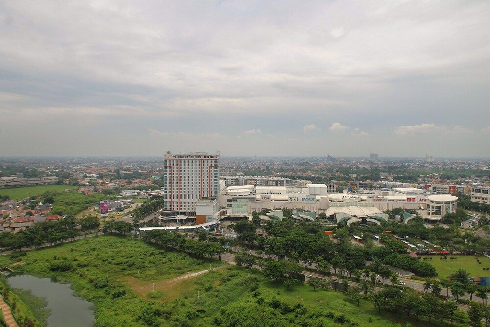 Modern Design 2BR The Springlake Summarecon Apartment