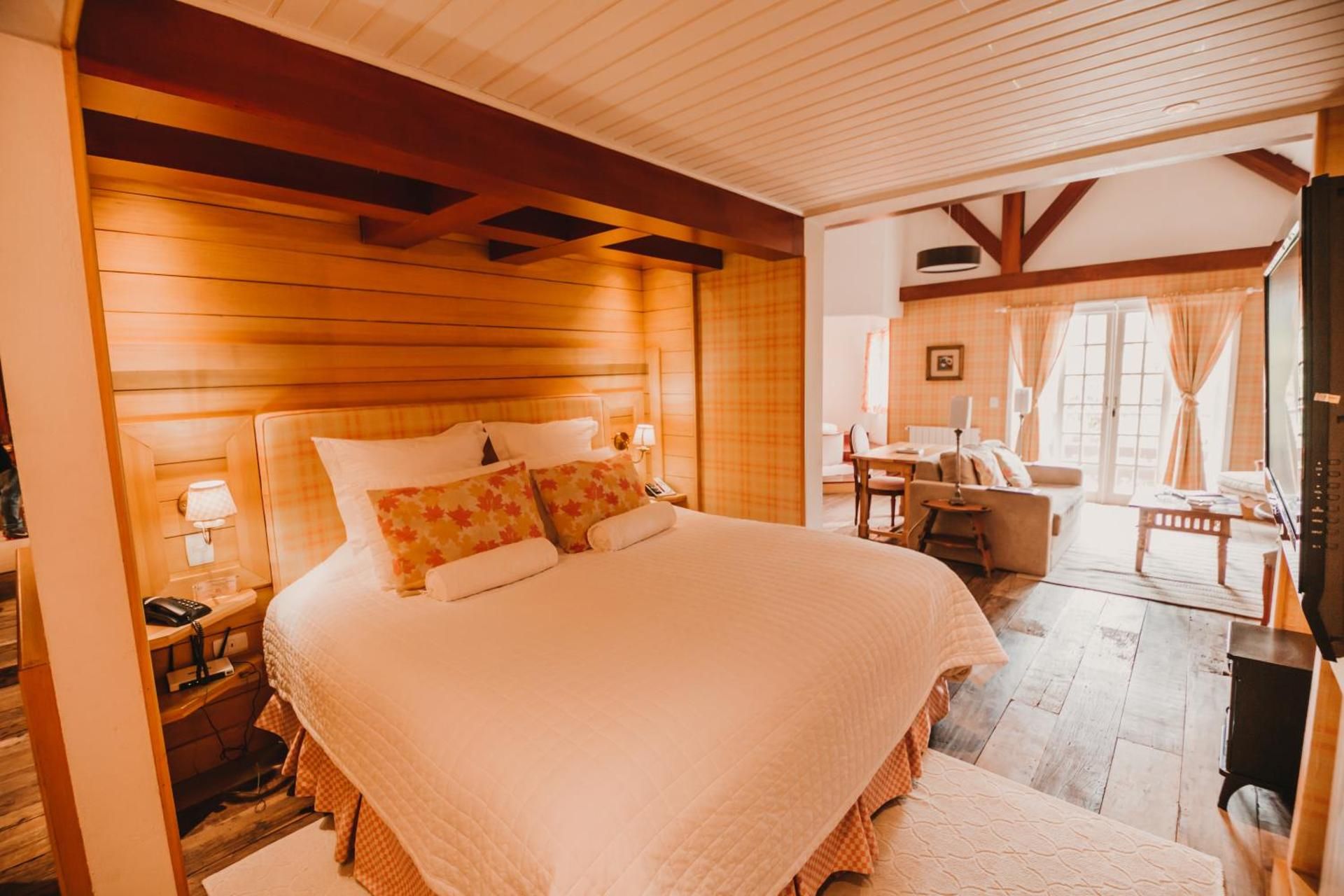 King Suite with Spa Bath