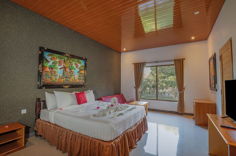 Deluxe Quadruple Room