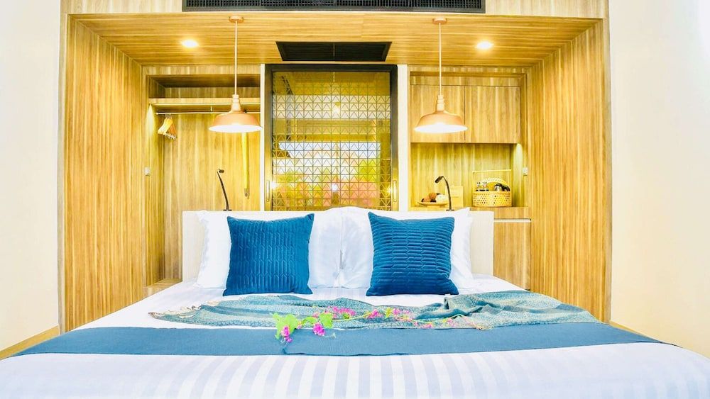 Executive Room, 1 King Bed, Balcony, Sea View