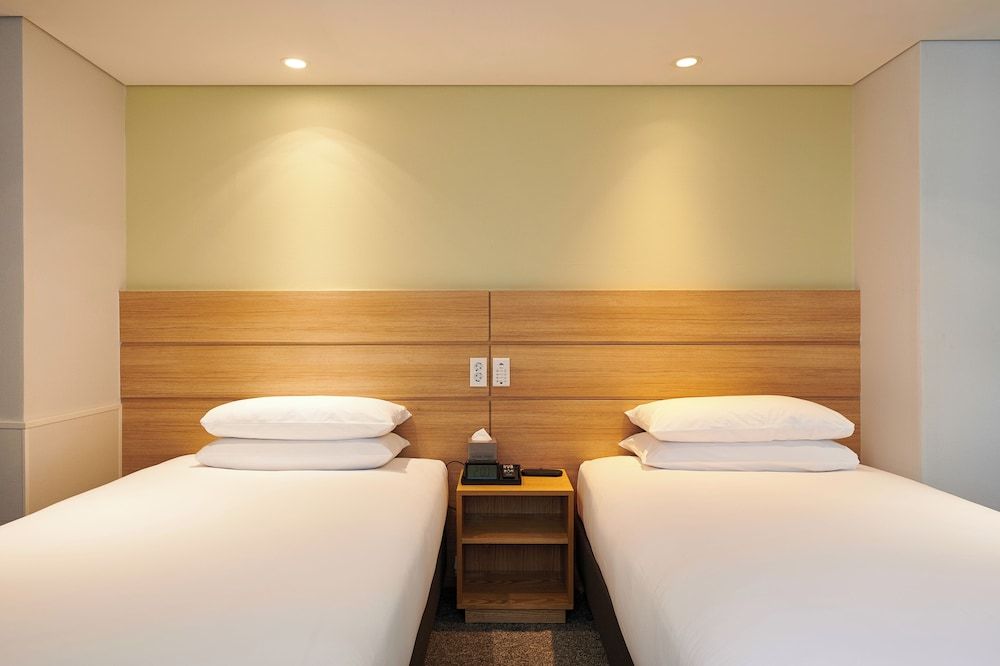 NINE TREE BY PARNAS SEOUL MYEONDONG 1 Deluxe Twin Room, Accessible (2 Single Beds)
