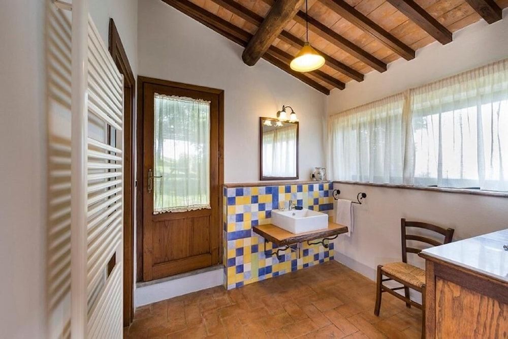 Agriturismo Podere l'Aione Superior Triple Room, 1 Bedroom, Private Bathroom, Ground Floor 5