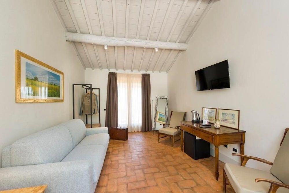 Agriturismo Podere l'Aione Deluxe Studio Suite, 1 Bedroom, Terrace, Sea View 4