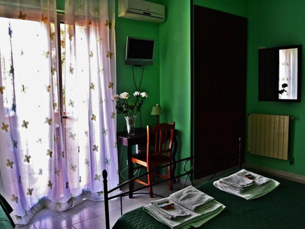 Room-suite Rosa - B&b S - Elia Room, 1 Bedroom, Smoking, Balcony 22