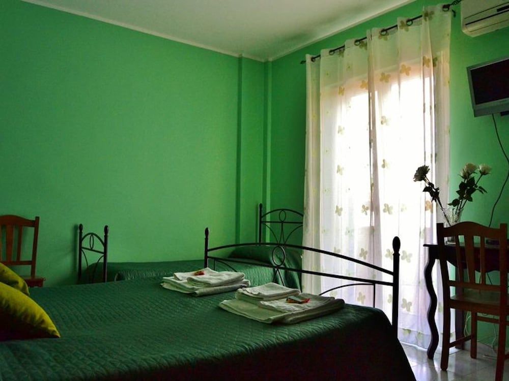 Room-suite Rosa - B&b S - Elia Room, 1 Bedroom, Smoking, Balcony 18