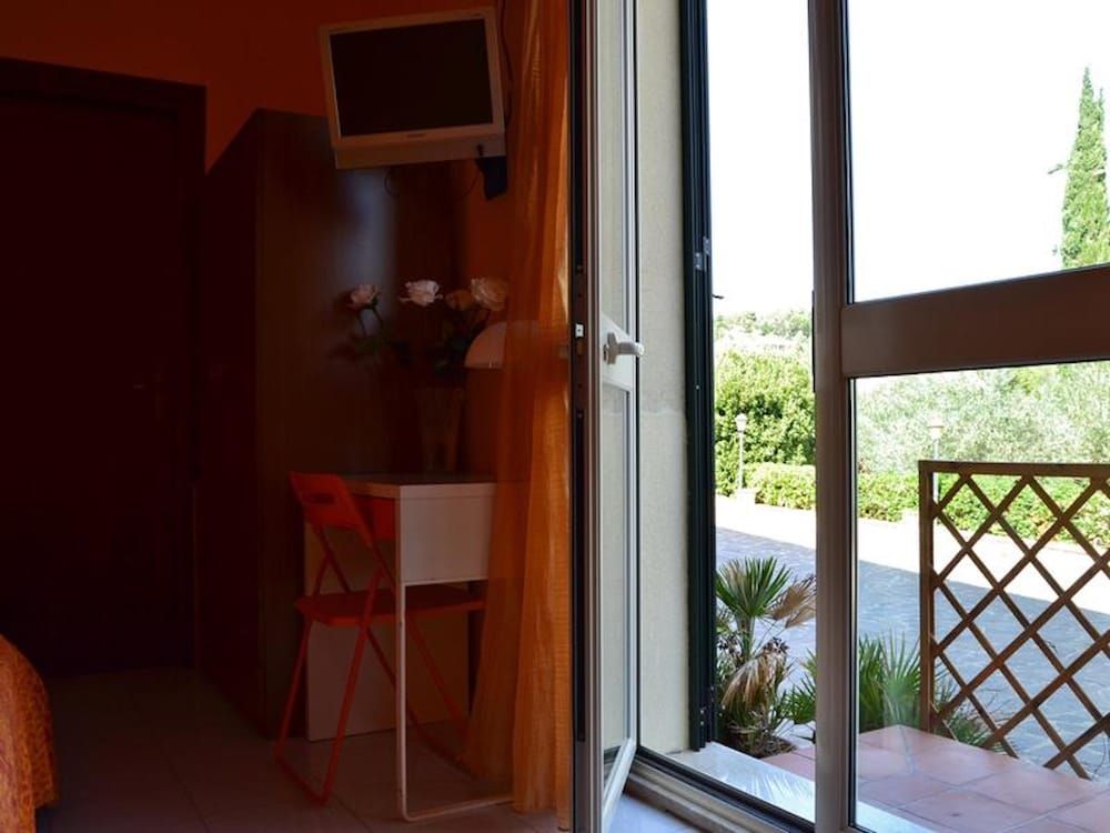 Room-blue Room - B&B S Elia Room, 1 Bedroom, Smoking, Balcony 19