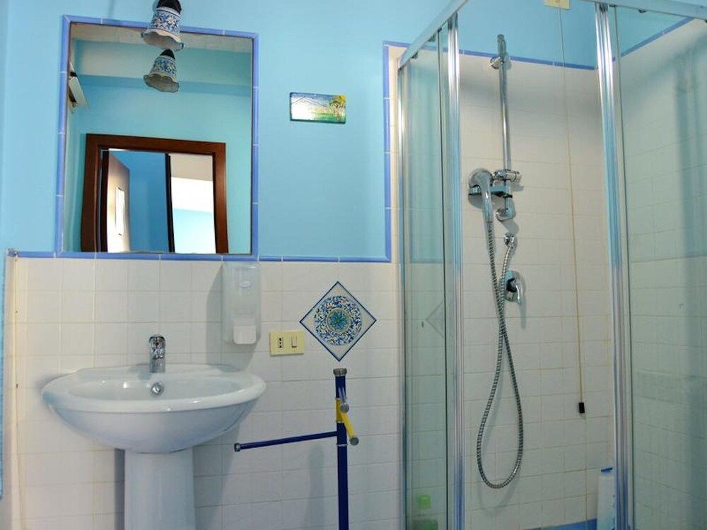 Room-blue Room - B&B S Elia Room, 1 Bedroom, Smoking, Balcony 15