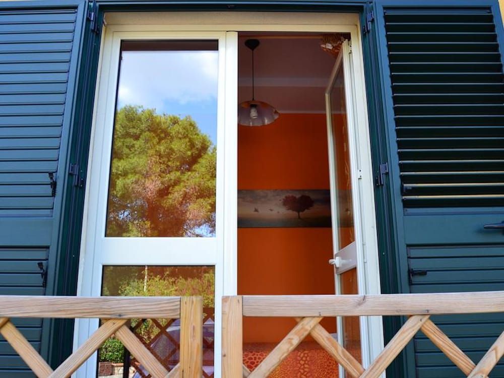 Room-blue Room - B&B S Elia Room, 1 Bedroom, Smoking, Balcony 8