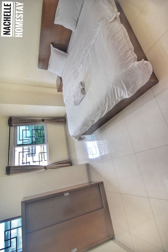 Superior Room, 1 King Bed, Private Bathroom