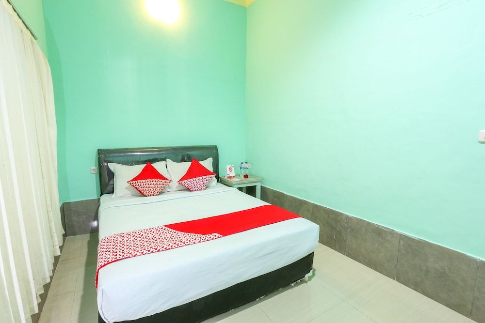 OYO 1322 Mentari Homestay Standard Double Room 3