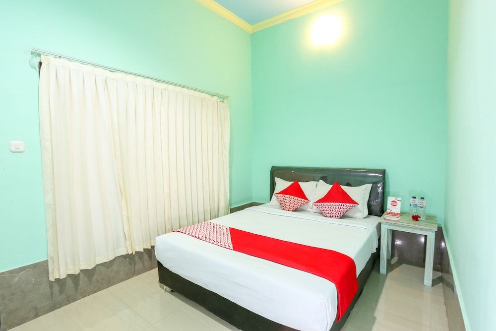 OYO 1322 Mentari Homestay Standard Double Room 5