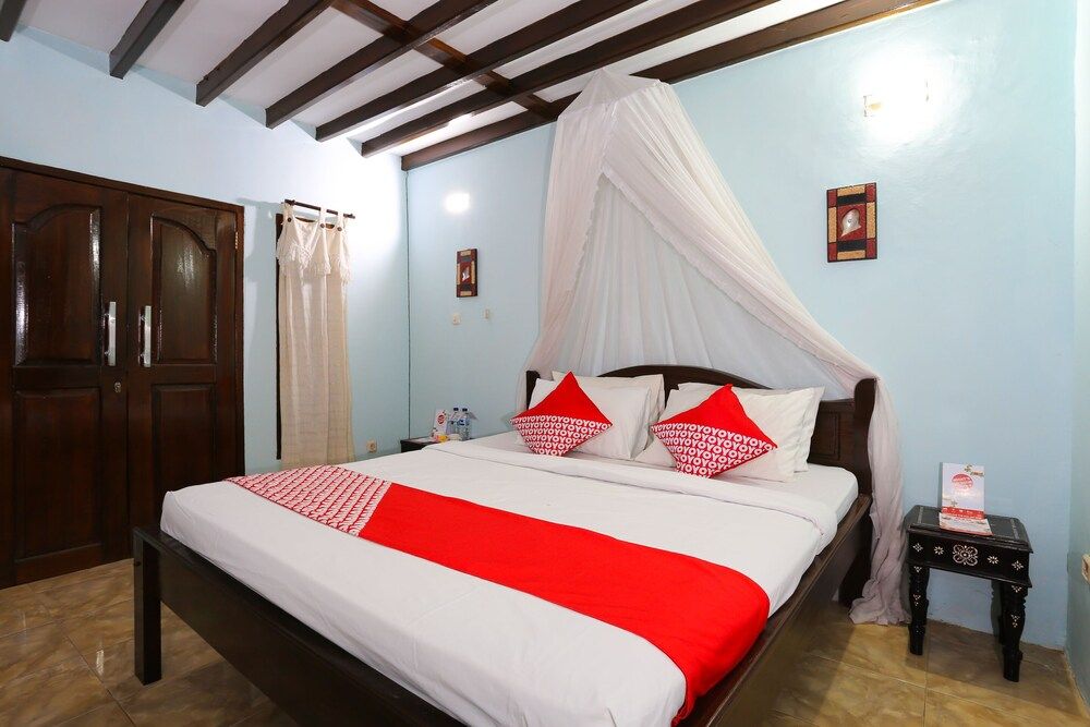 OYO 1365 Sunrise Lumbung Standard Double Room 3