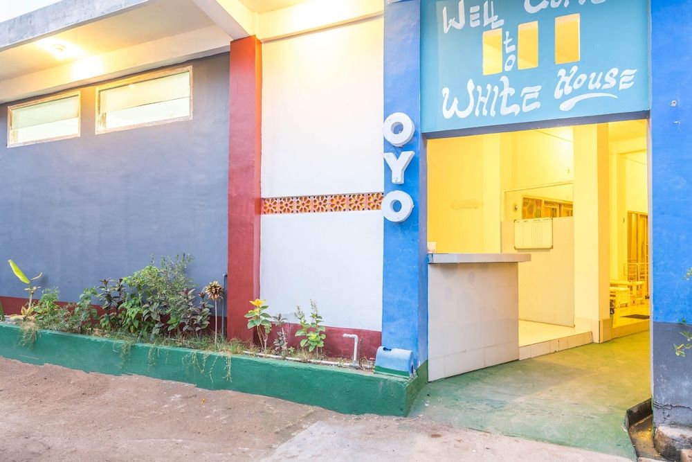 undefined OYO 1324 White House 2