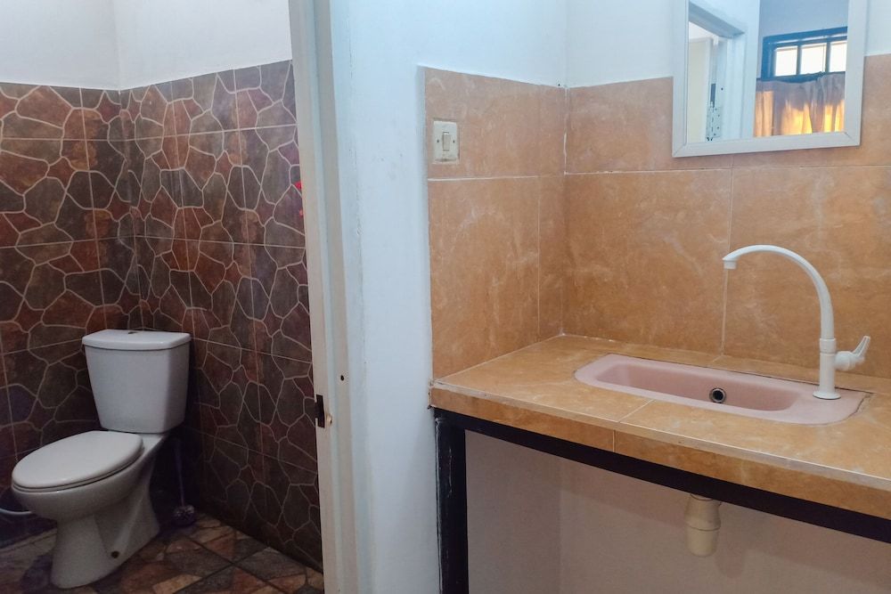 OYO 1523 Gili Life Homestay Basic Double Room 4