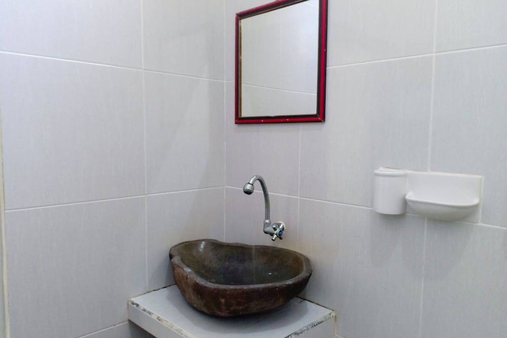 OYO 1523 Gili Life Homestay Standard Double Room 7