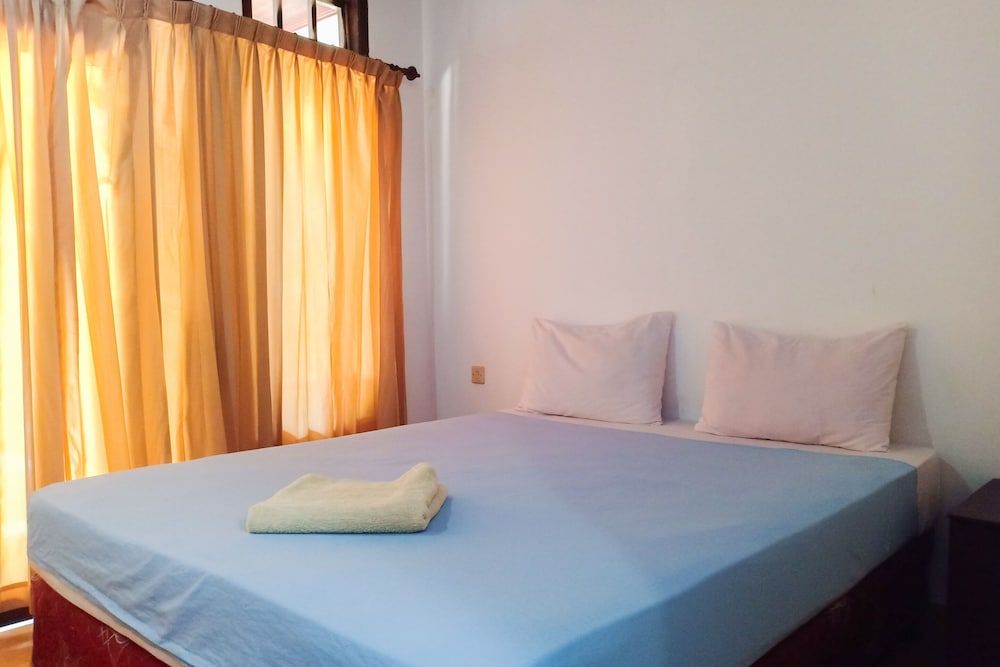 OYO 1523 Gili Life Homestay Basic Double Room 5