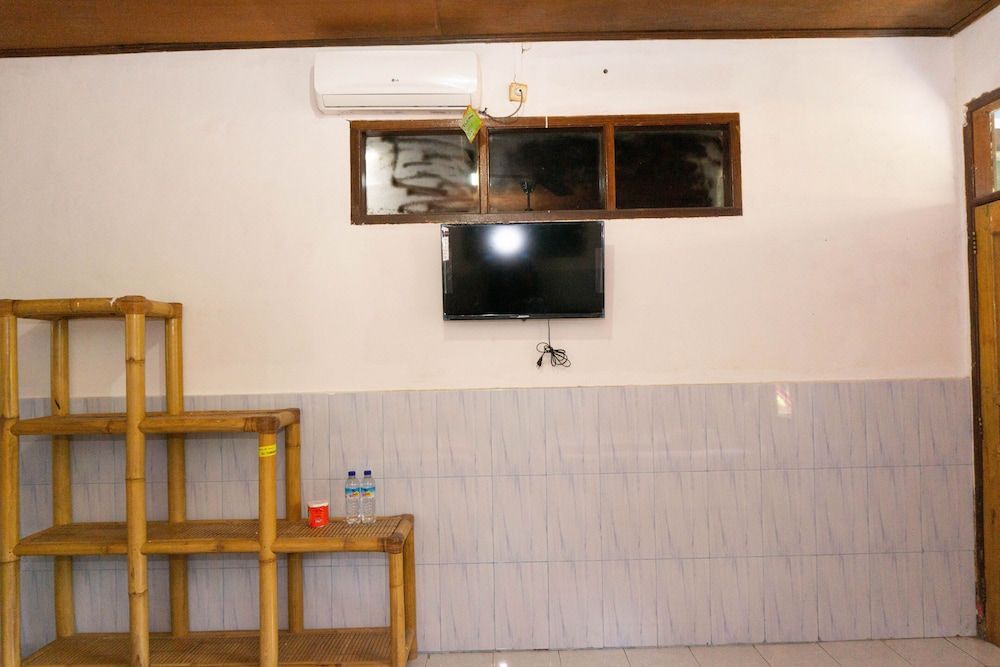 undefined RedDoorz near Gili Trawangan Port 6