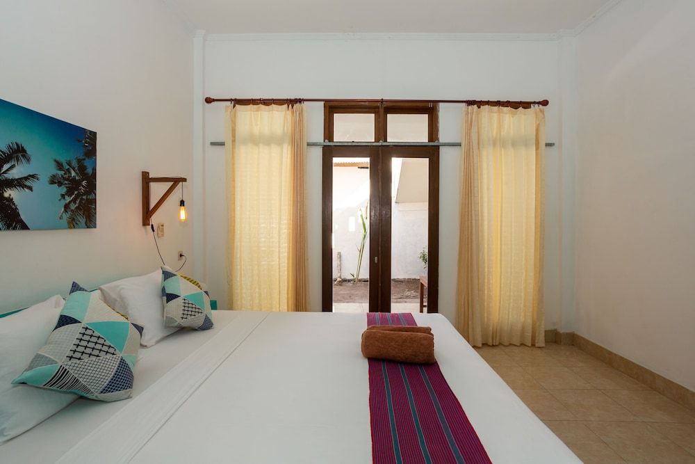 Kidis Lodge Gilitrawangan Classic Double Room, 1 King Bed 2