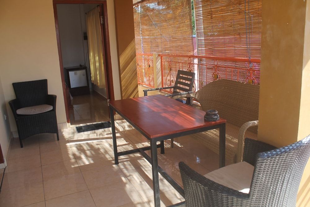 Pondok Sunrise 2 Family Double Room 4