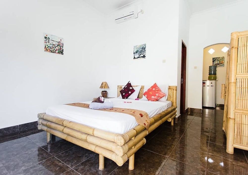 undefined Lisa Gili Bungalow 7