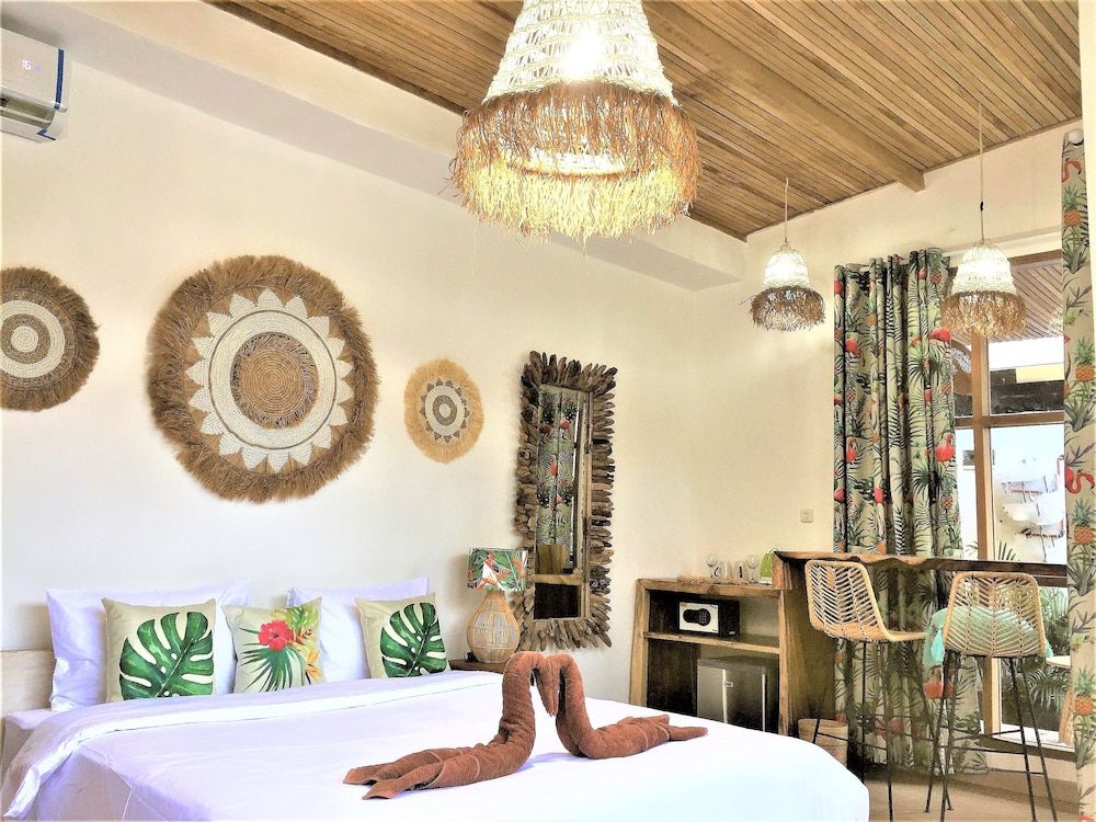 undefined Flamingo Gili Trawangan 2