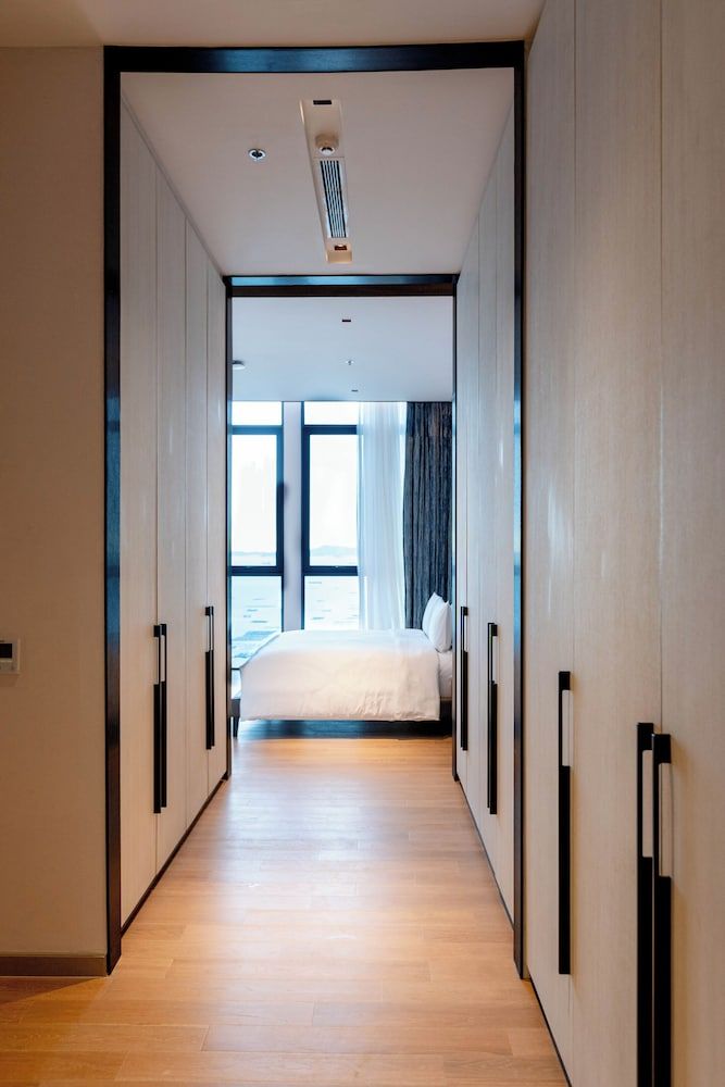 S. Sriracha Hotel and Residence Penthouse Suite 10