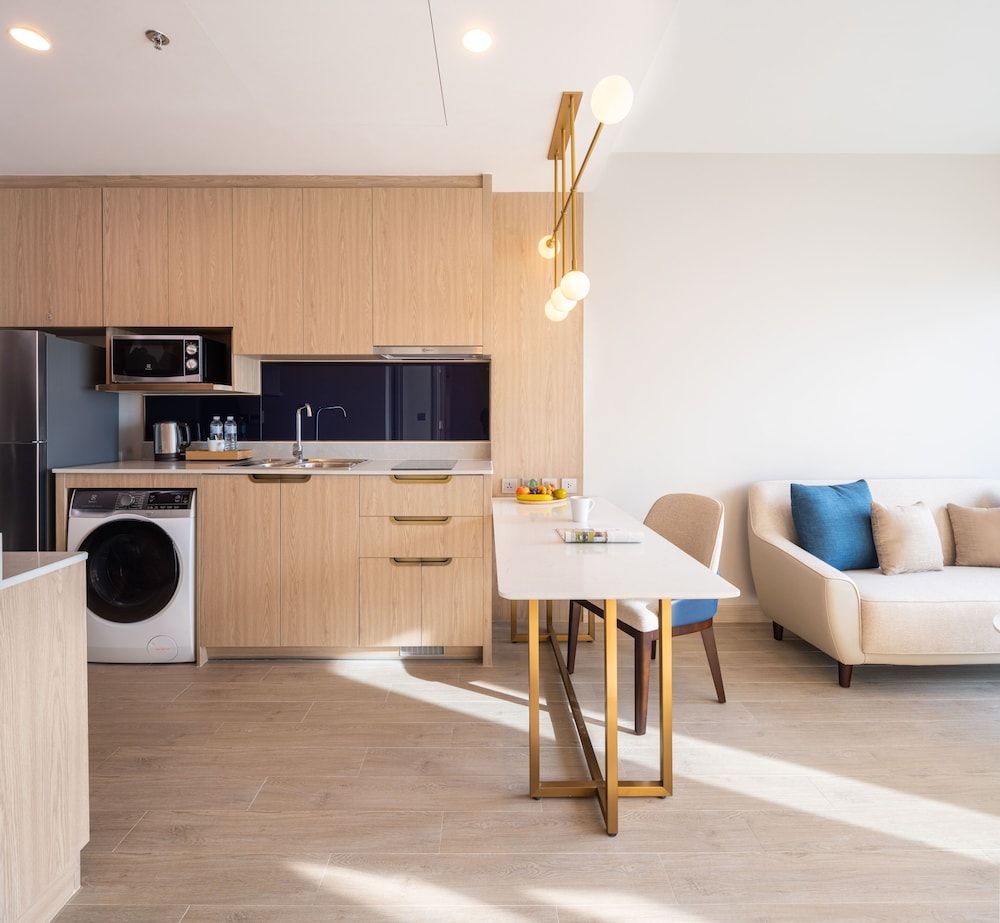 S. Sriracha Hotel and Residence One Bedroom Twin Suite 3