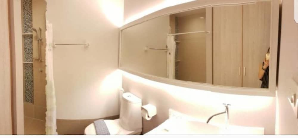 The Sea Condominium A22 1-Bedroom Suite 17