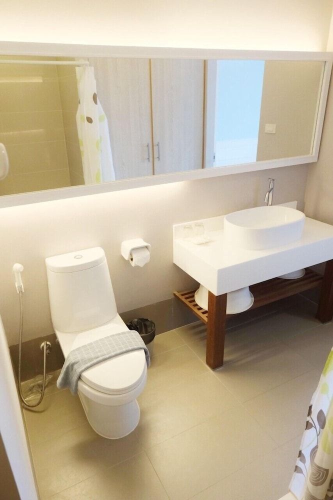 The Sea Condominium A22 1-Bedroom Suite 19