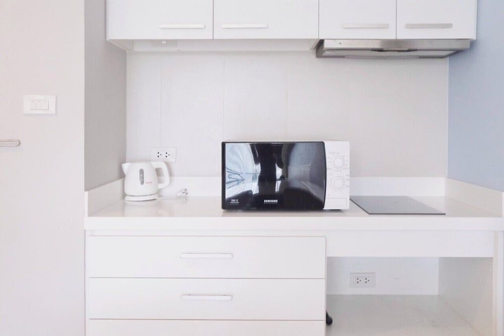 The Sea Condominium A22 1-Bedroom Suite 8