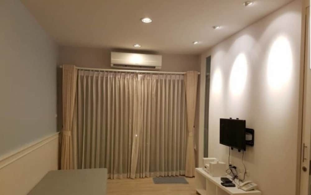 The Sea Condominium A22 1-Bedroom Suite 9