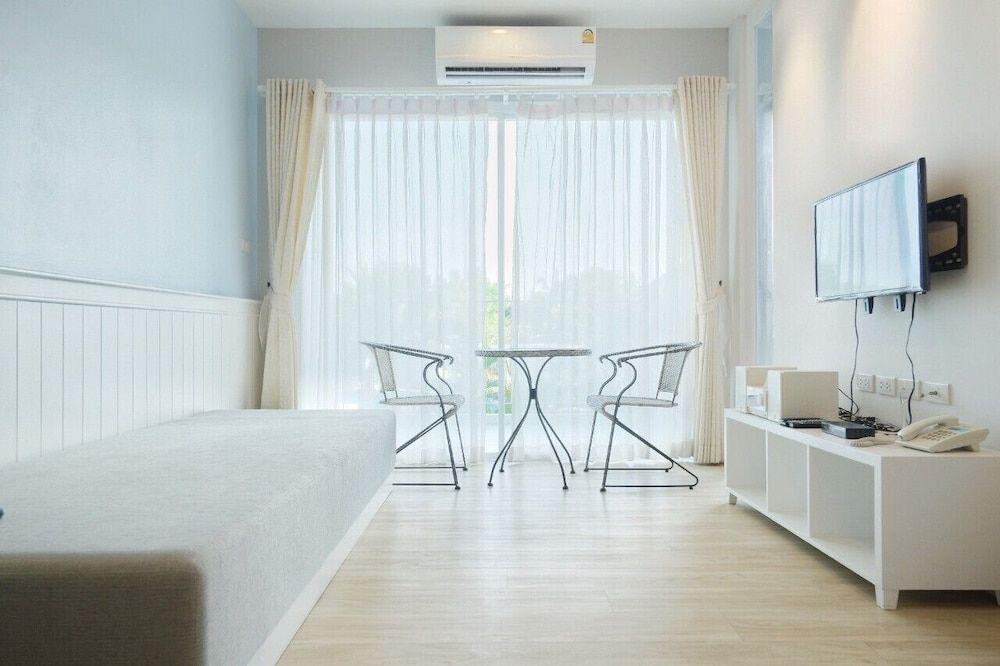 The Sea Condominium A22 1-Bedroom Suite 11