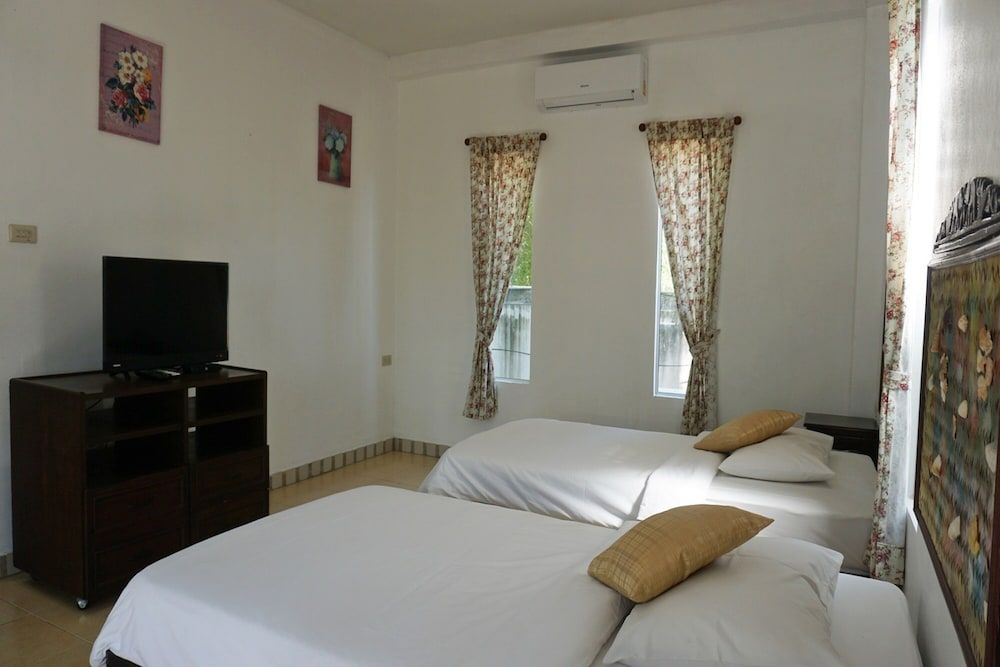 Kalamona Seaview Deluxe Room 4