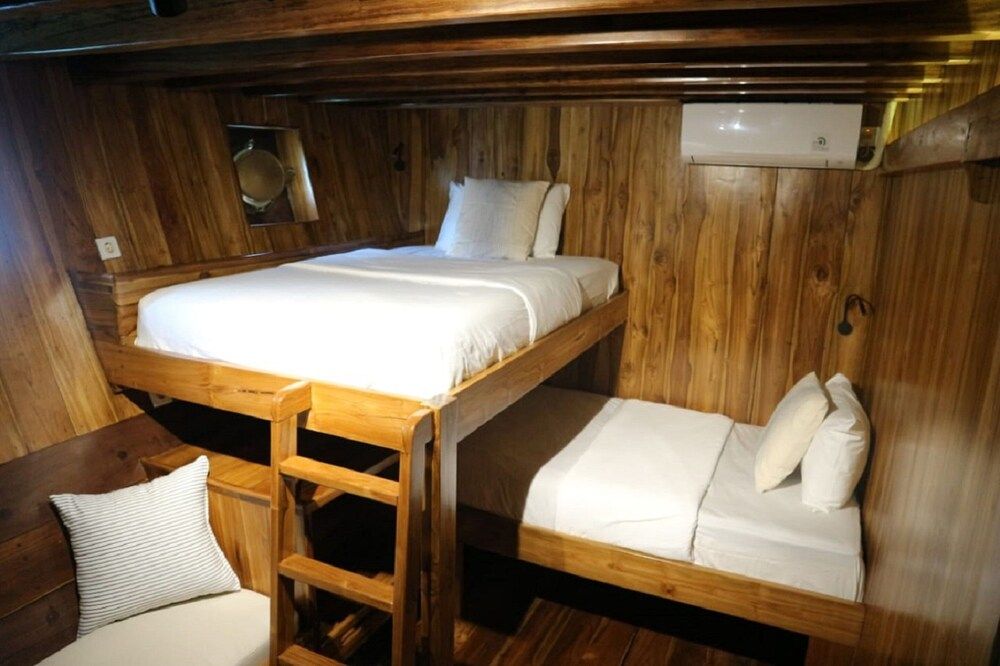 undefined Andamari Luxury Phinisi 6