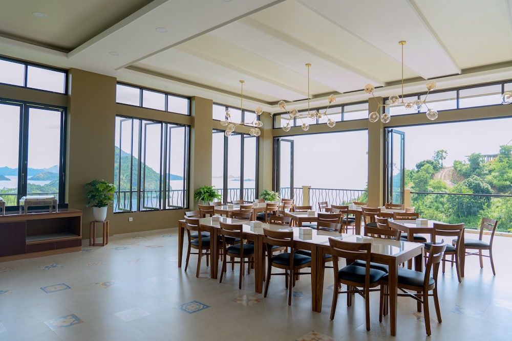 undefined Flamingo Bajo Waecicu 7