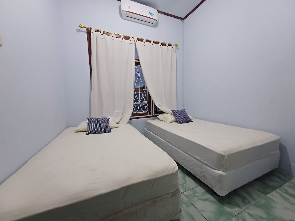 undefined Komodo Indah Hotel 10