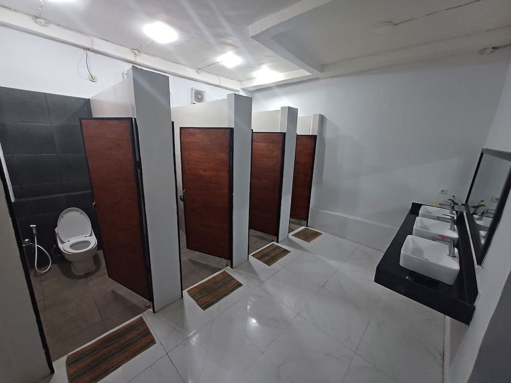 undefined Komodo Indah Hotel 8