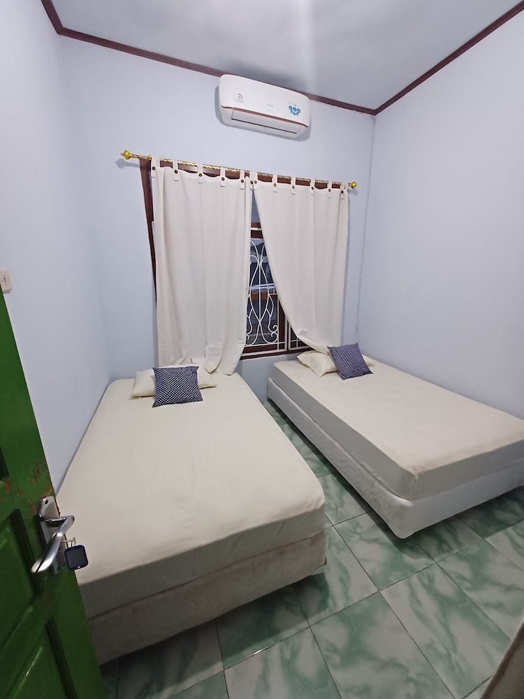 undefined Komodo Indah Hotel 9