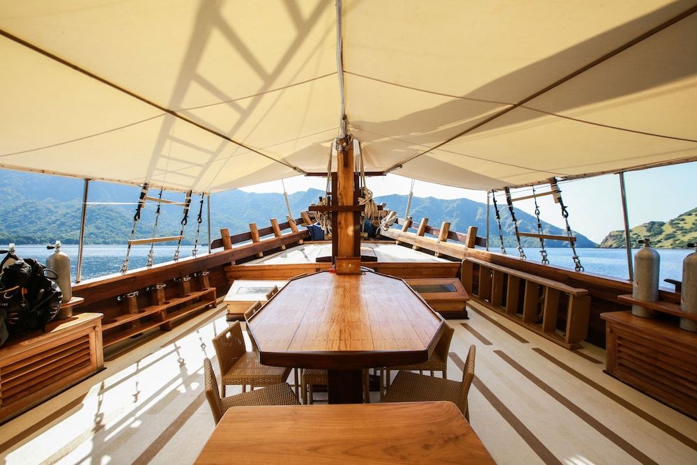 undefined Tanaka Liveaboard Raja Ampat 5