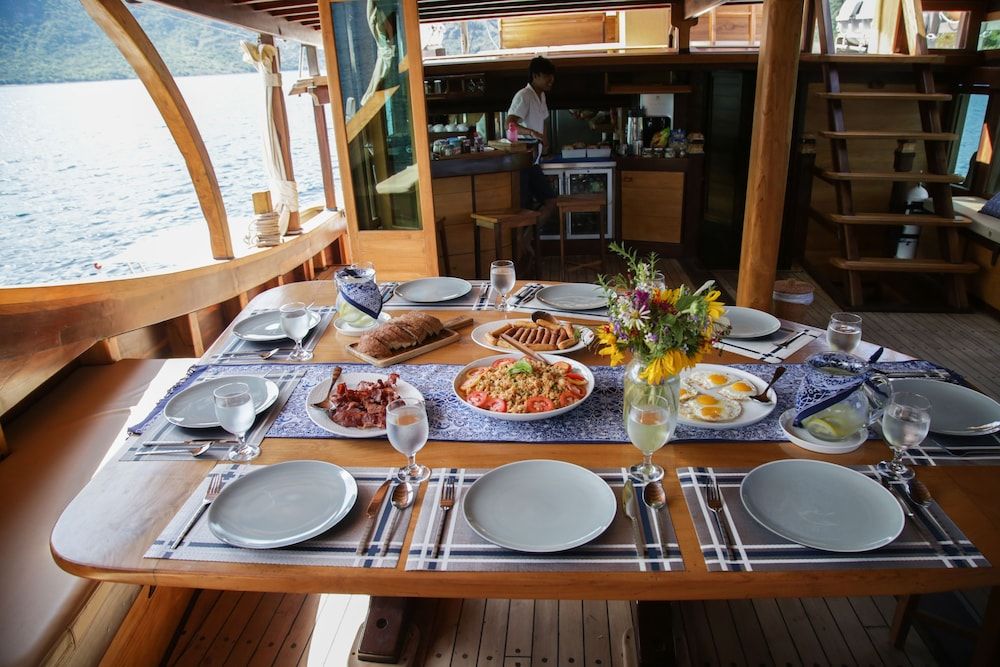 undefined Tanaka Liveaboard Raja Ampat 3
