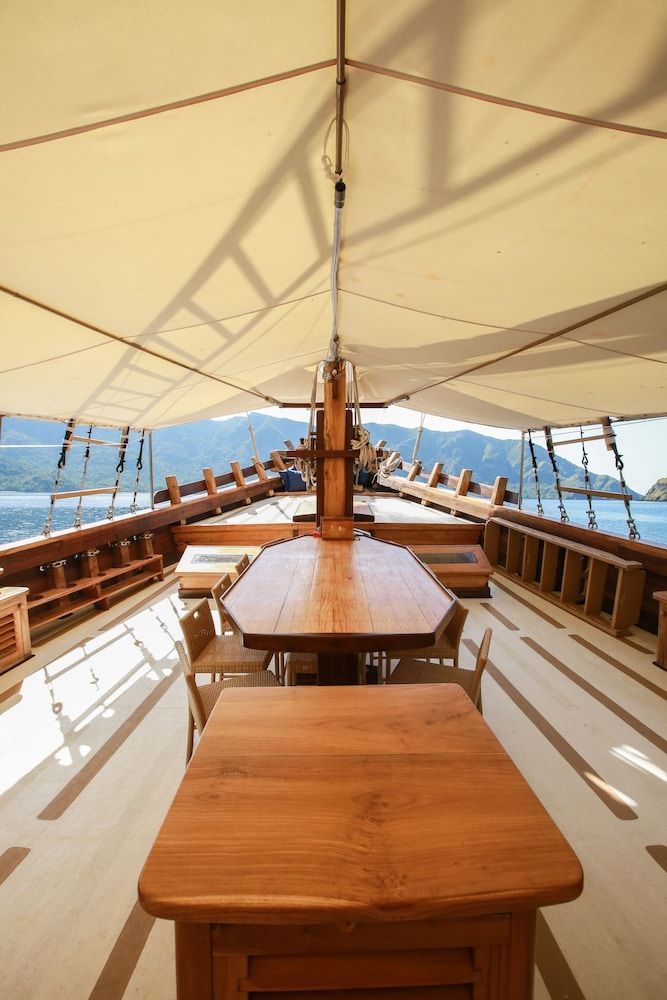 Tanaka Liveaboard Cabin 11