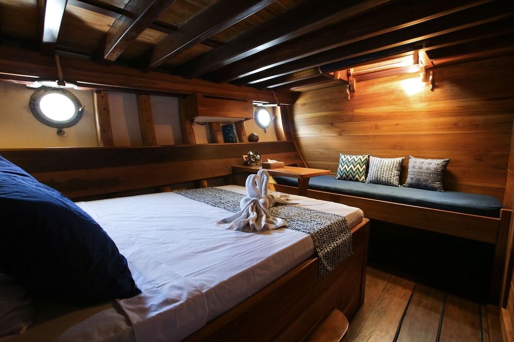 Tanaka Liveaboard Cabin 17