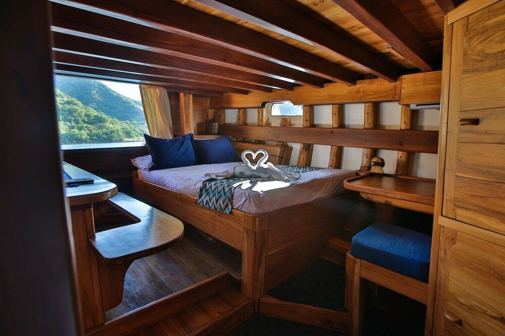 Tanaka Liveaboard Cabin 7