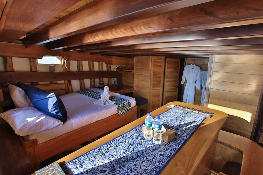 Tanaka Liveaboard Cabin 9