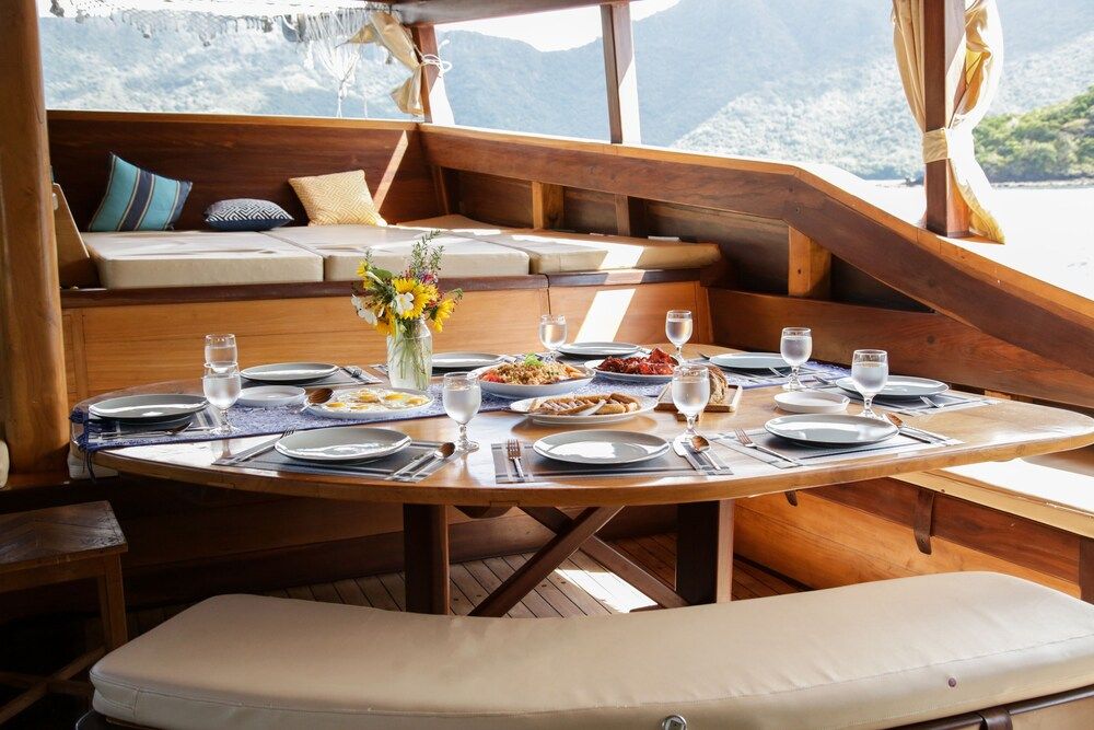 Tanaka Liveaboard Cabin 12
