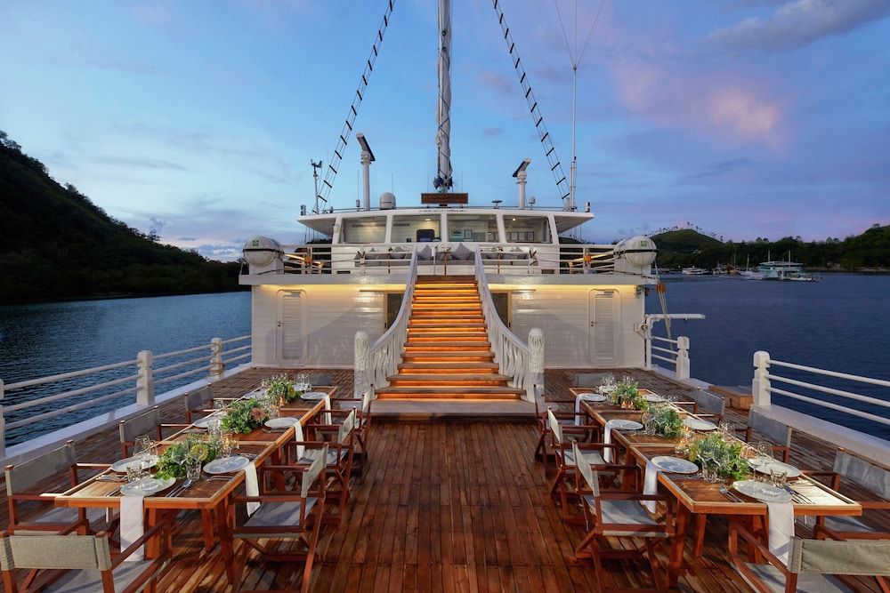 undefined AYANA Lako di'a 8